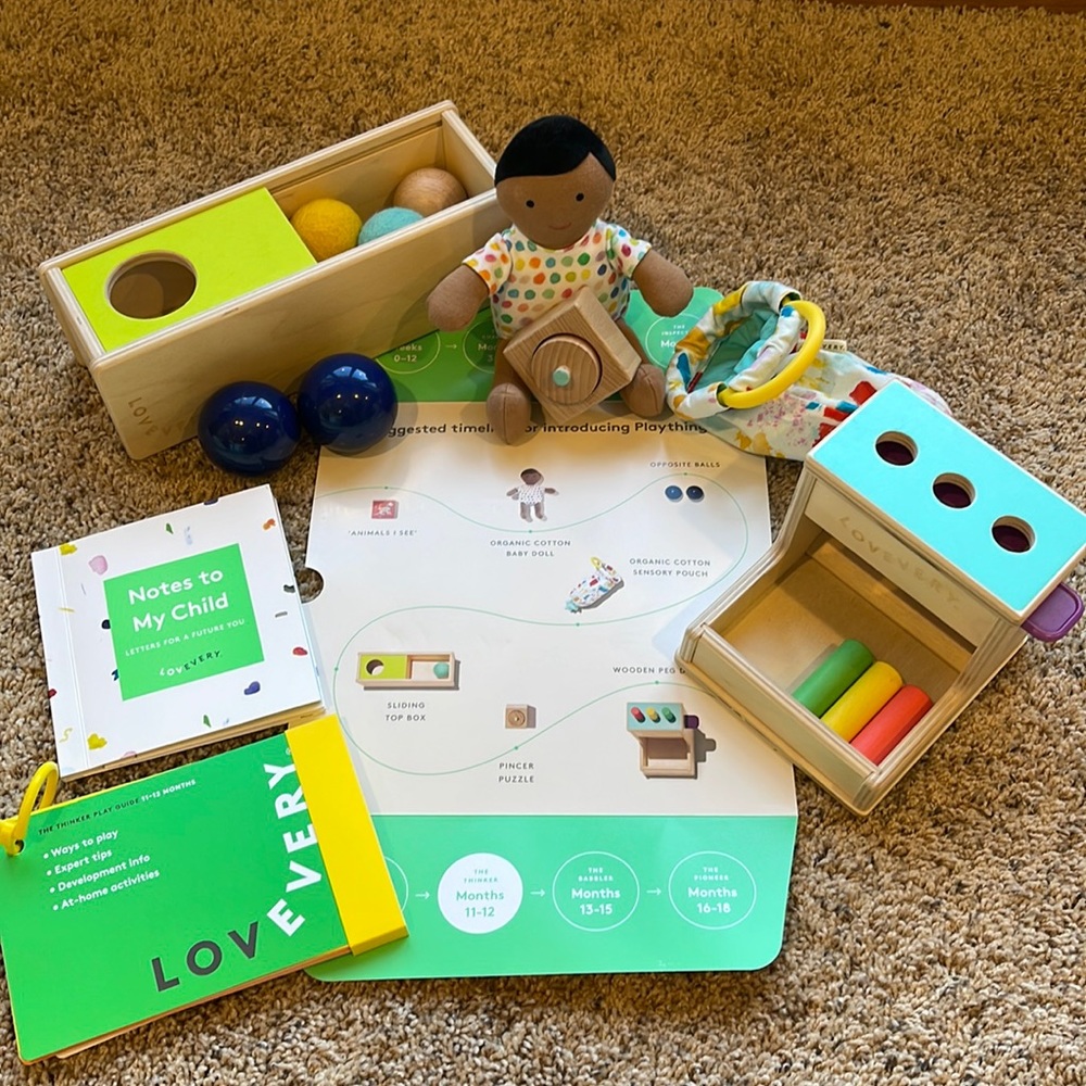 (LOVEVERY) 11-12 months play kit